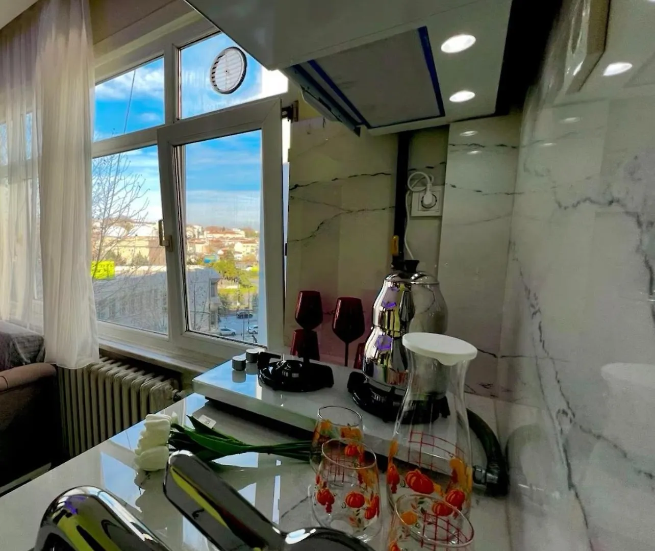 Apartment Istanbulun Kral Dairesi Asansoerlue Ve 2 Klimali