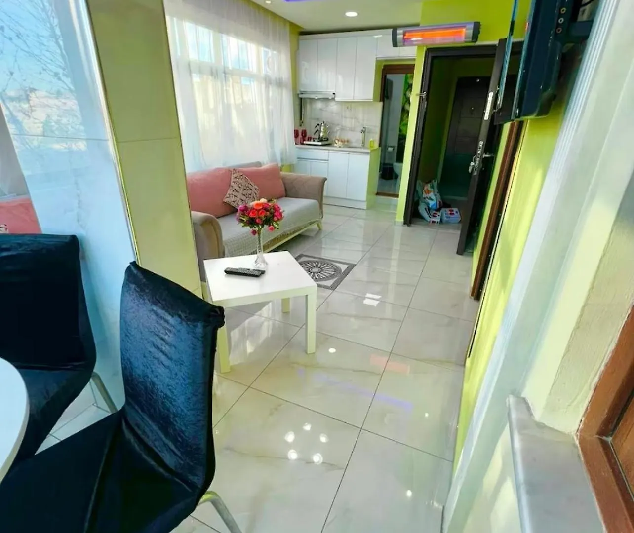 Apartment Istanbulun Kral Dairesi Asansoerlue Ve 2 Klimali